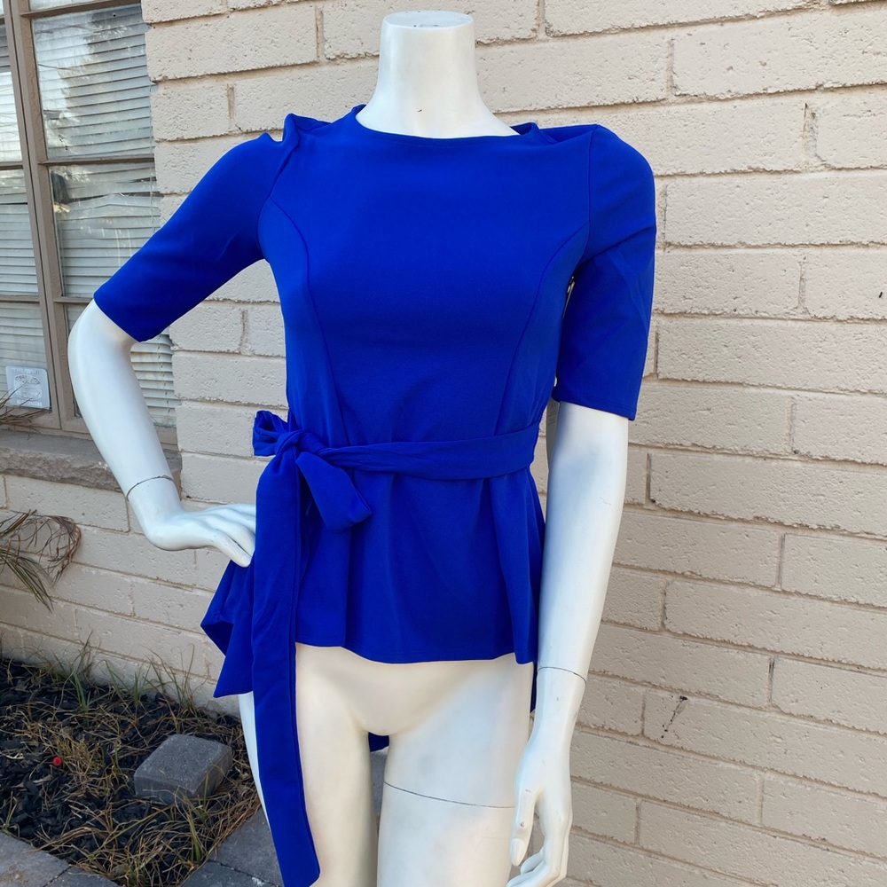 🌼Women’s Asymmetrical Hem Top- Blouses 🌼